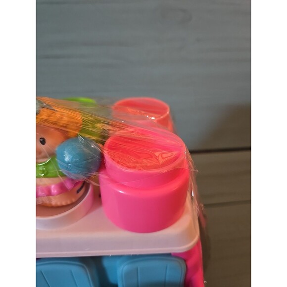 LITTLE PEOPLE FISHER PRICE BUILDERS V4346 BUILD 'N DRIVE SUV W/ 1 People 2010 - Picture 8 of 9